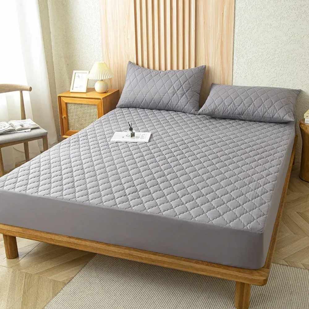 Waterproof Quilted Mattress Protector — Quiet, Breathable & Deep-Fit