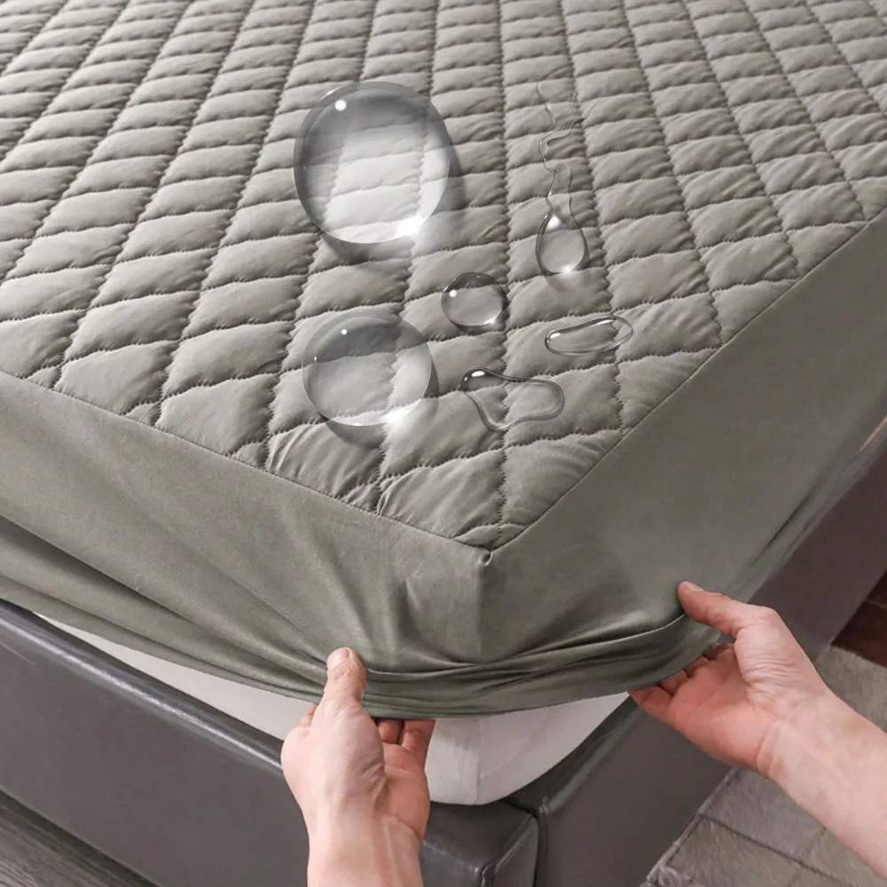 Waterproof Quilted Mattress Protector — Quiet, Breathable & Deep-Fit