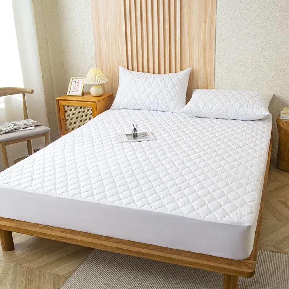 Waterproof Quilted Mattress Protector — Quiet, Breathable & Deep-Fit